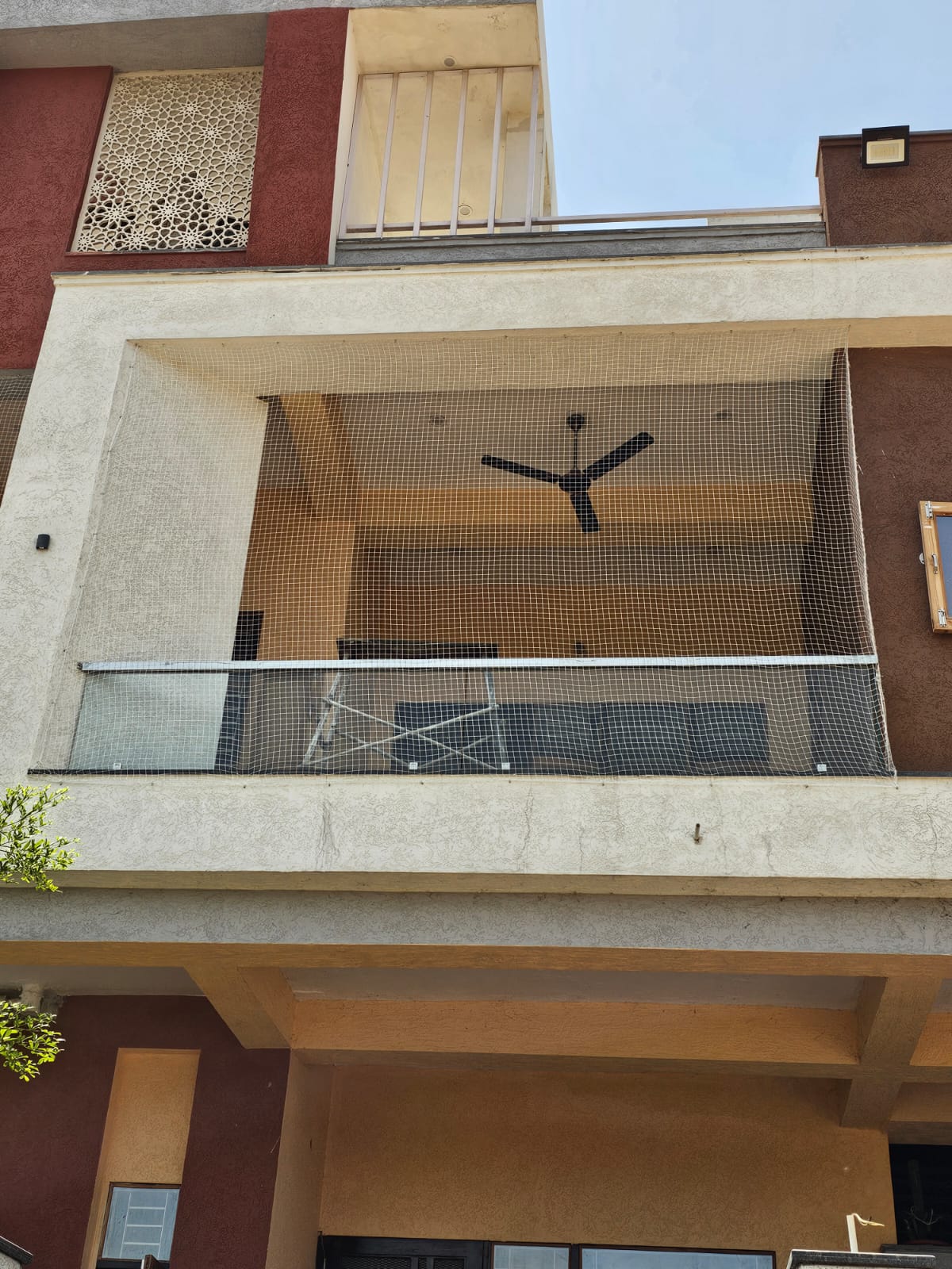 Balcony net installation 1